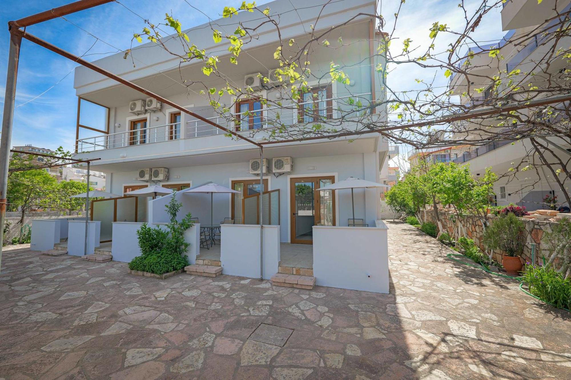 Guest House Moonlight Ksamil Luaran gambar