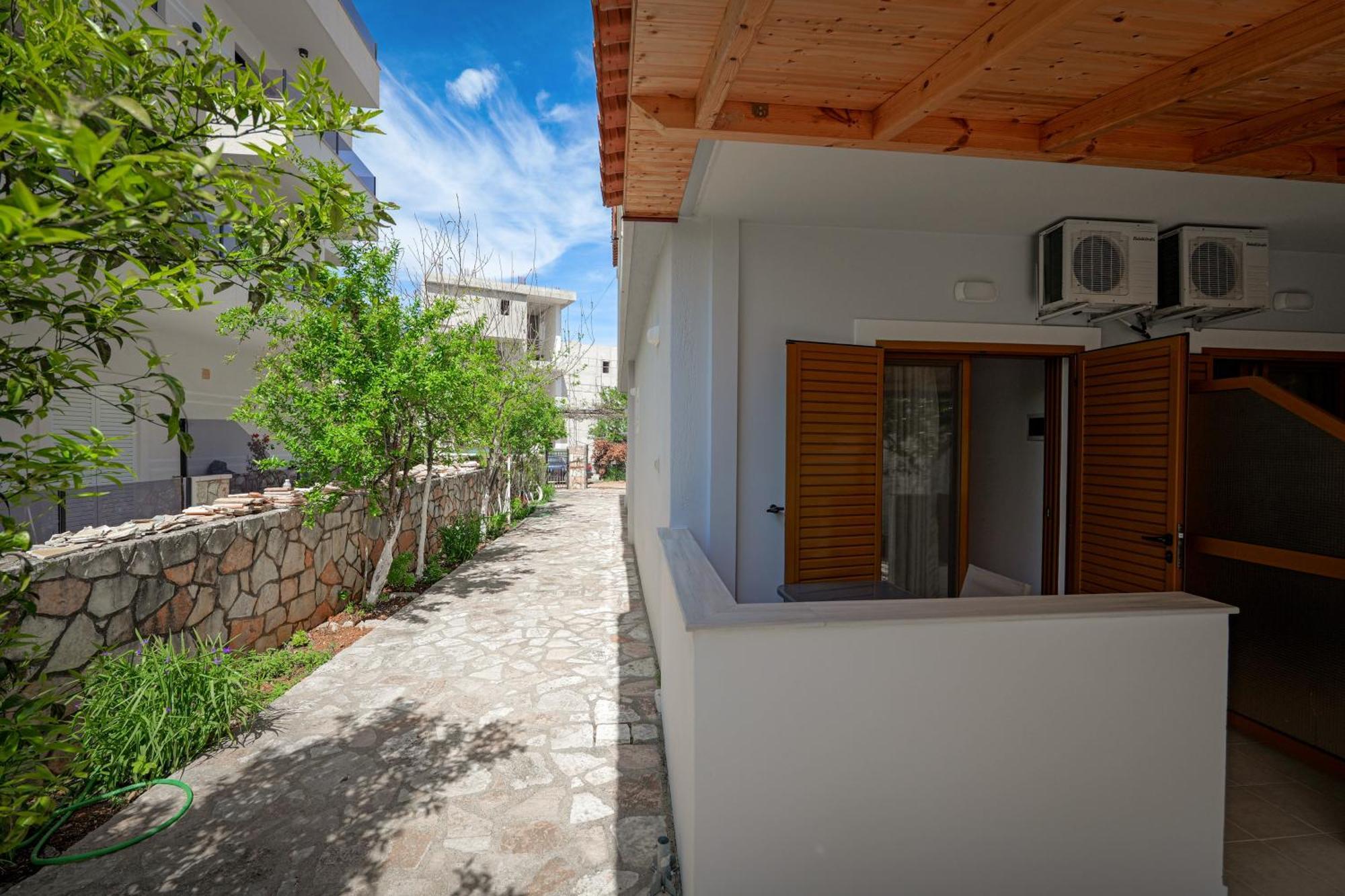 Guest House Moonlight Ksamil Luaran gambar