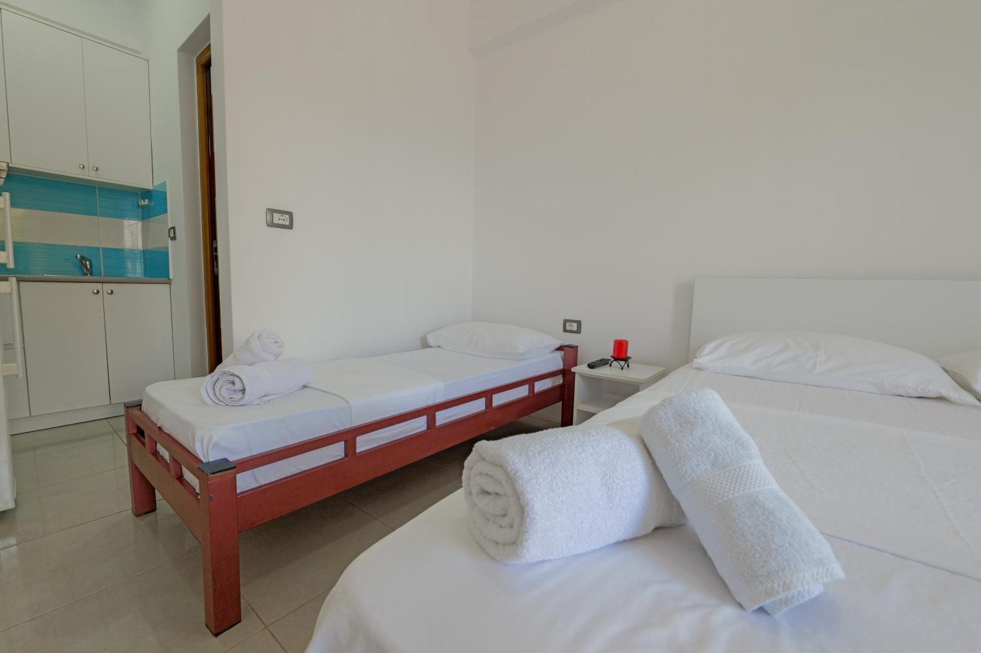 Guest House Moonlight Ksamil Luaran gambar