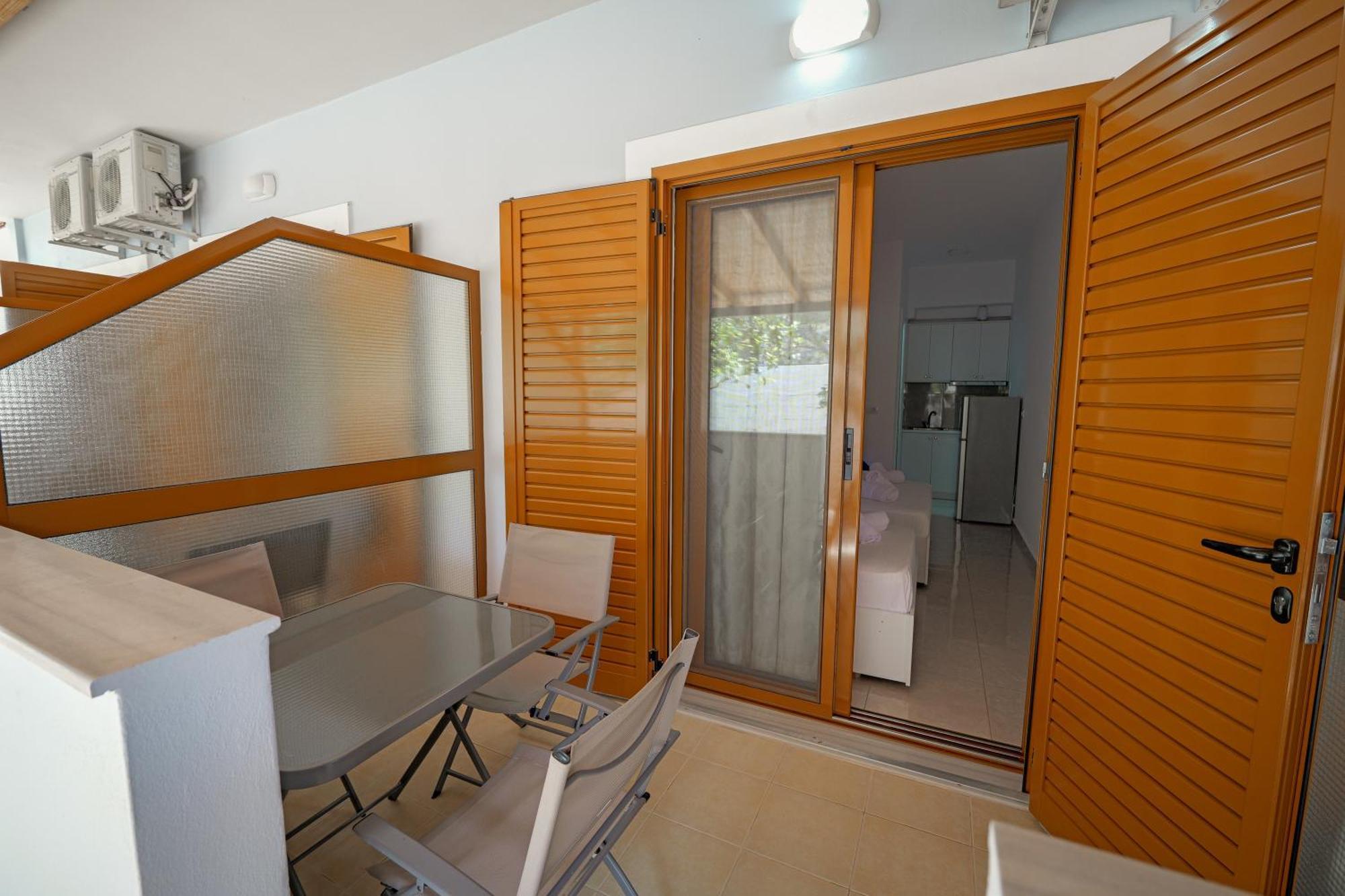 Guest House Moonlight Ksamil Luaran gambar